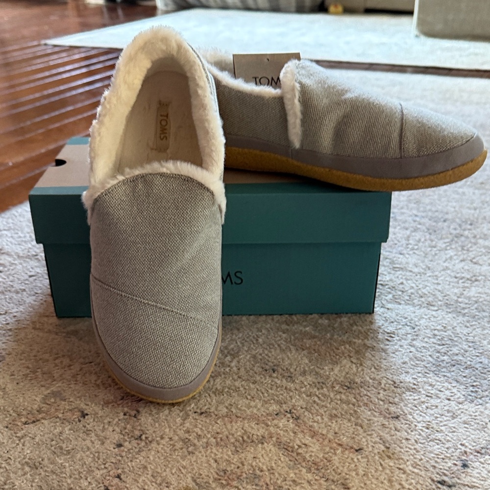 Toms Light Gray Slippers NIB
